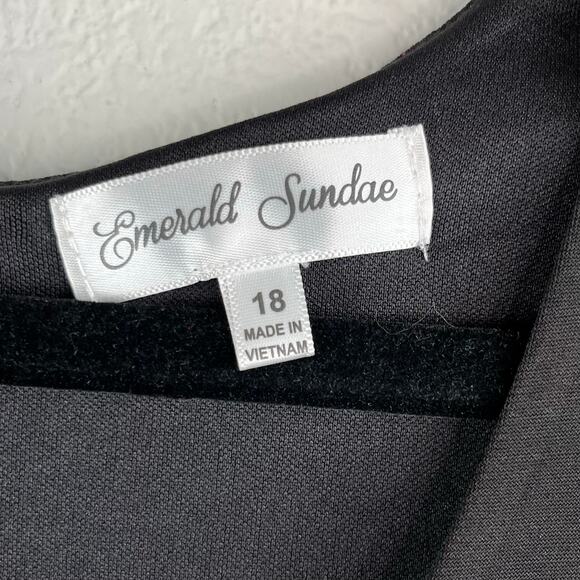 Emerald Sundae Black Stretch Ruched Bodycon Long Sleeve V-Neck Dress Plus 18 NWT - Picture 4 of 15